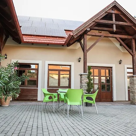 Vaddiszno Apartman Jakuzzis Vendeghaz Many