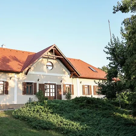 Apartment Vaddiszno Apartman Jakuzzis Vendeghaz *